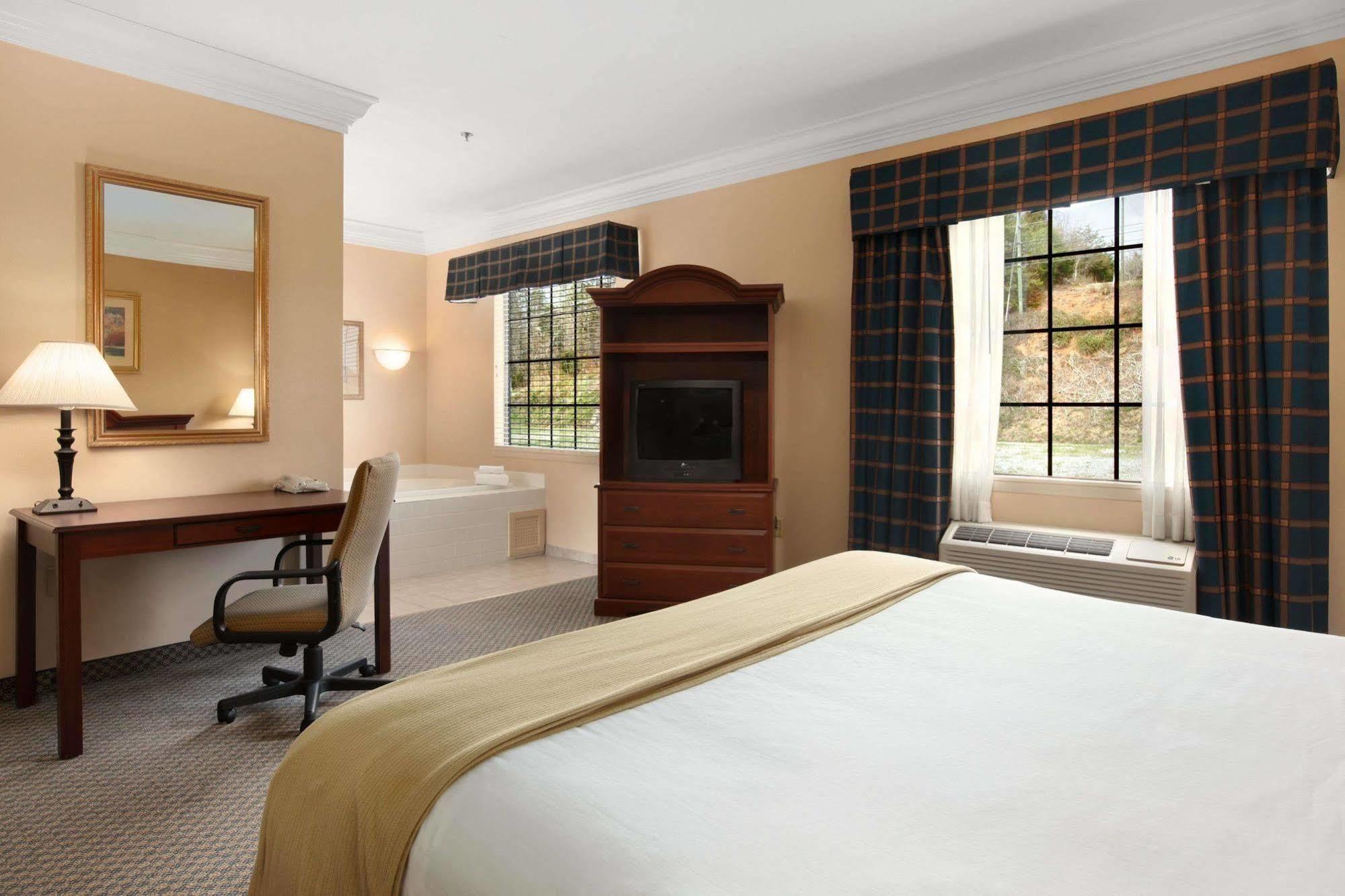 Days Inn By Wyndham Alta Vista Altavista Exteriér fotografie